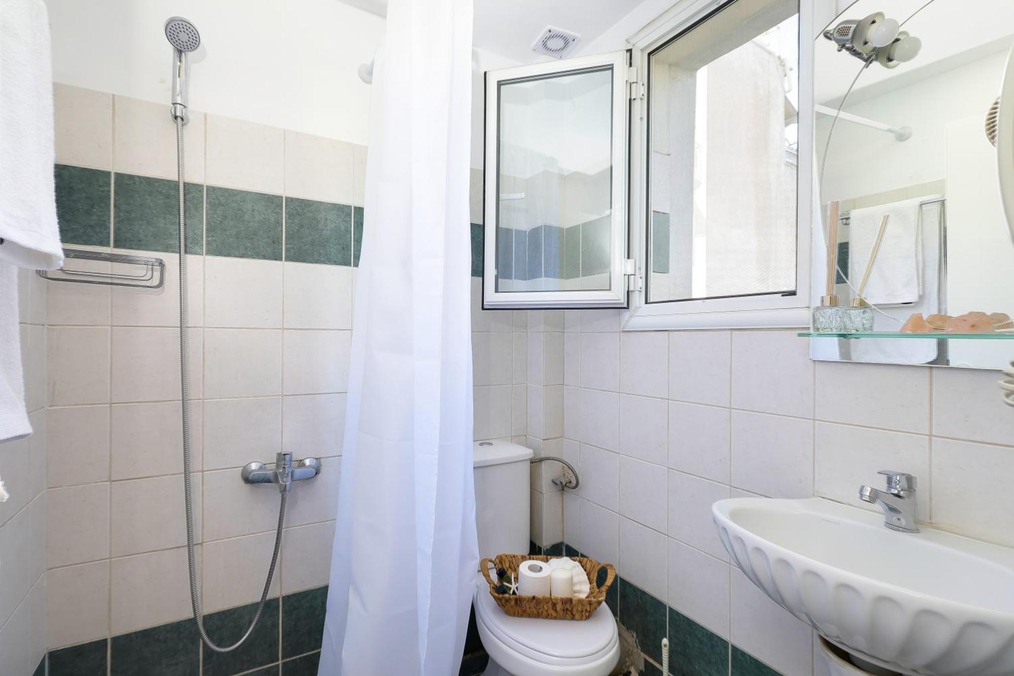 Salver Athens Room photo